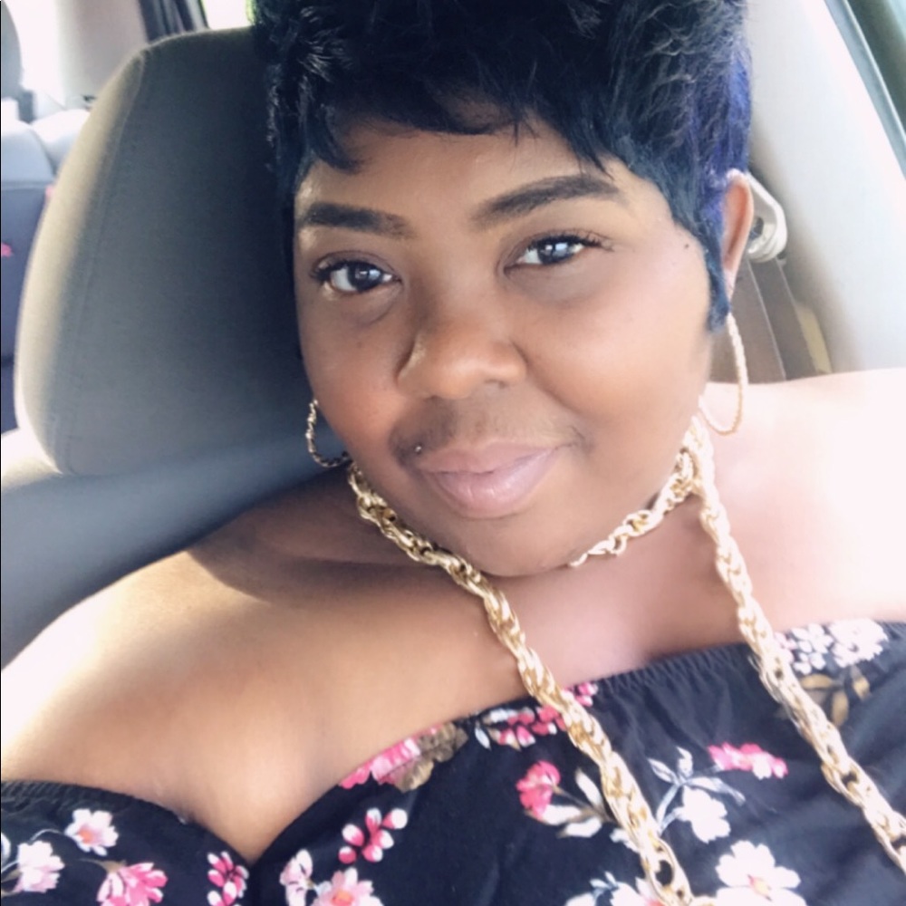 Meet your Posher, Dasharra
